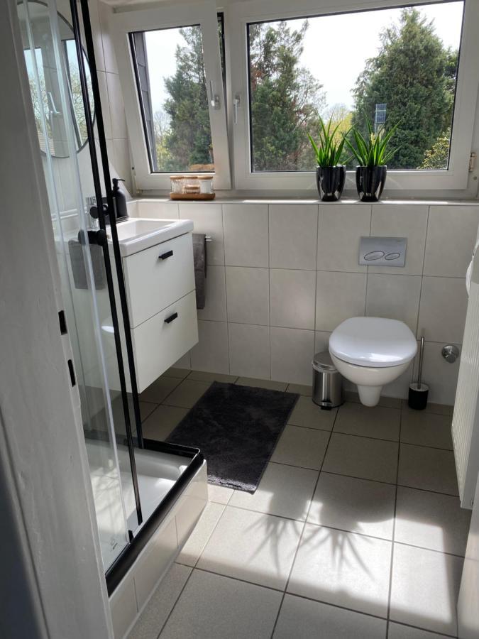 Bostel 1 - Modernes Dachgeschoss-Studio In Duisburg Meiderich, 4,7 Km Hbf, U-Bahn 250M, Flughafen Duesseldorf 28 Km, Landschaftspark 2,9 Km, 5 Gehminuten Von Herzklinik Entfernt Extérieur photo